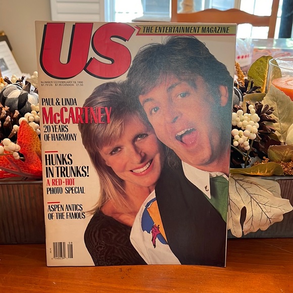 US The Entertainment Magazine February 19, 1990 Paul & Linda McCartney - Picture 1 of 7
